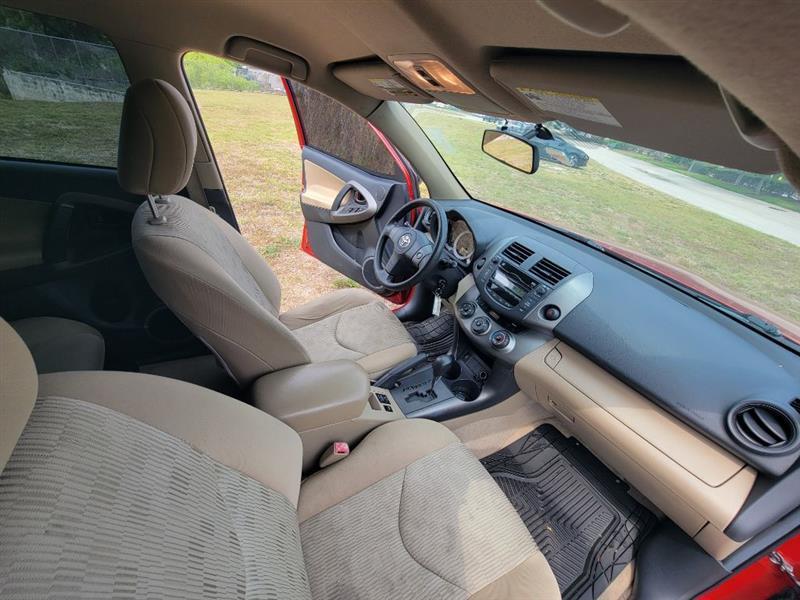 Toyota RAV4 Base I4 2WD 2009