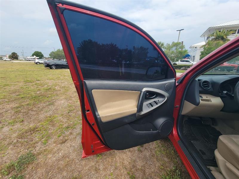 Toyota RAV4 Base I4 2WD 2009