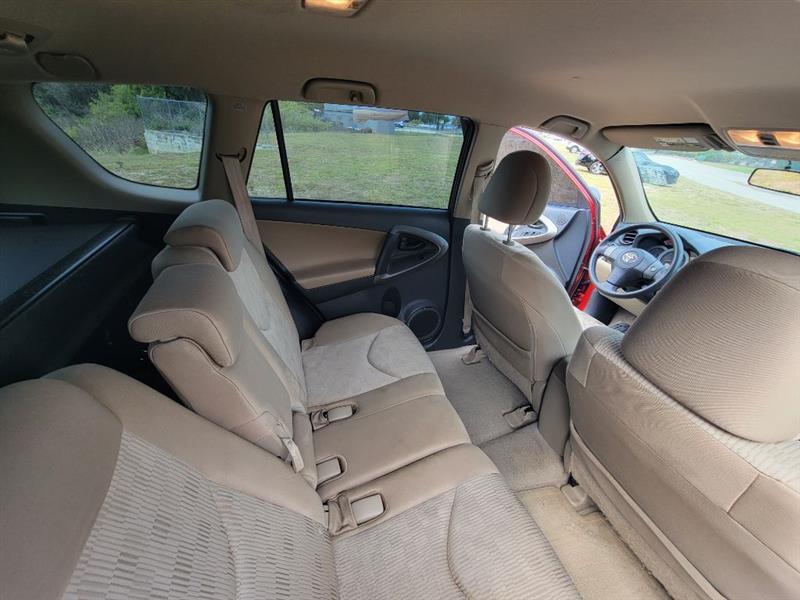 Toyota RAV4 Base I4 2WD 2009
