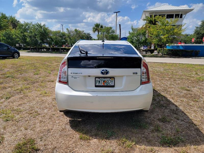 Toyota Prius Four 2015