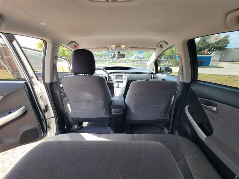 Toyota Prius Four 2015
