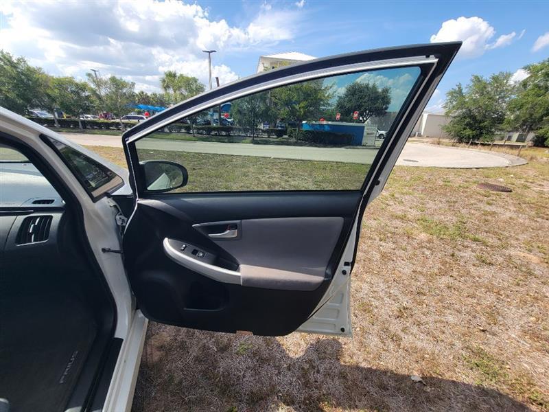 Toyota Prius Four 2015