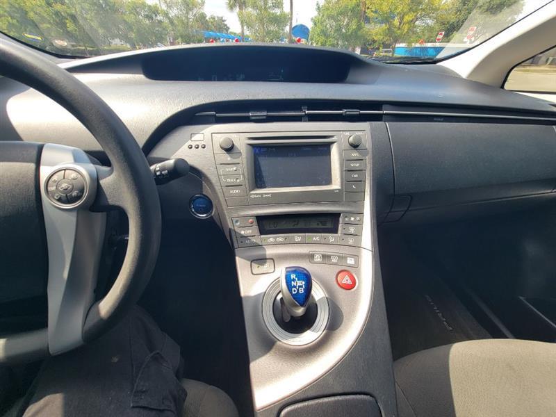Toyota Prius Four 2015