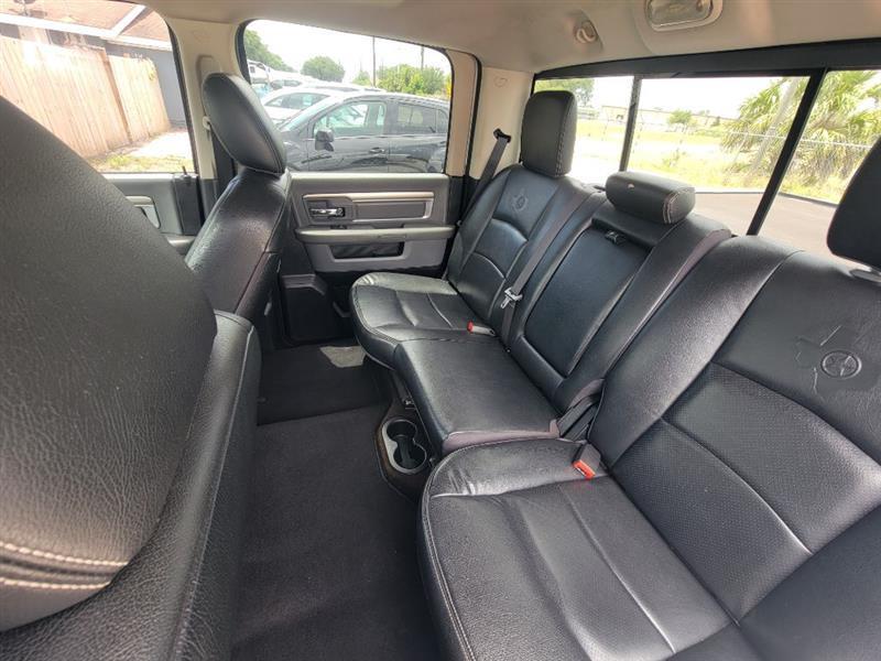 RAM 1500 SLT Crew Cab SWB 2WD 2015