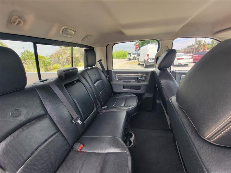 RAM 1500 SLT Crew Cab SWB 2WD 2015