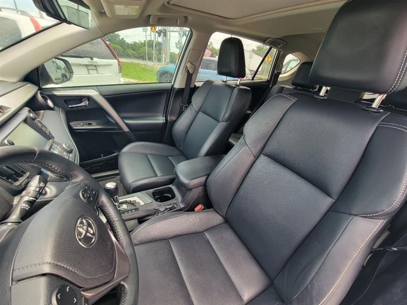 Toyota RAV4 Limited AWD 2017