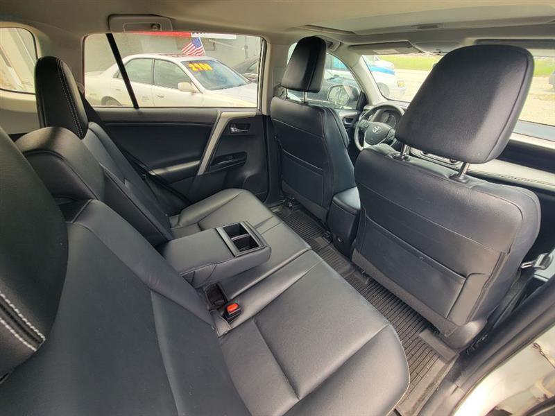 Toyota RAV4 Limited AWD 2017