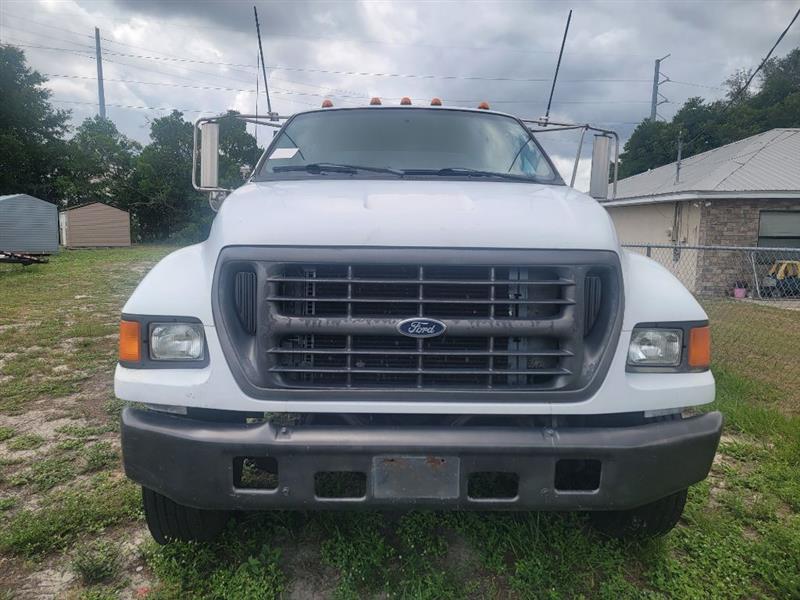 Ford F750  2000