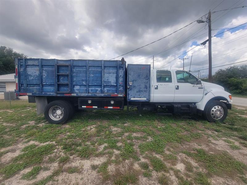 Ford F750  2000