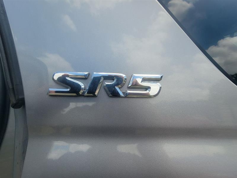 Toyota Sequoia SR5 2WD 2004