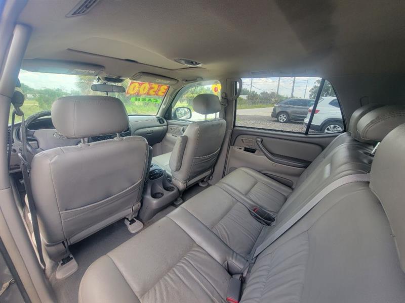 Toyota Sequoia SR5 2WD 2004