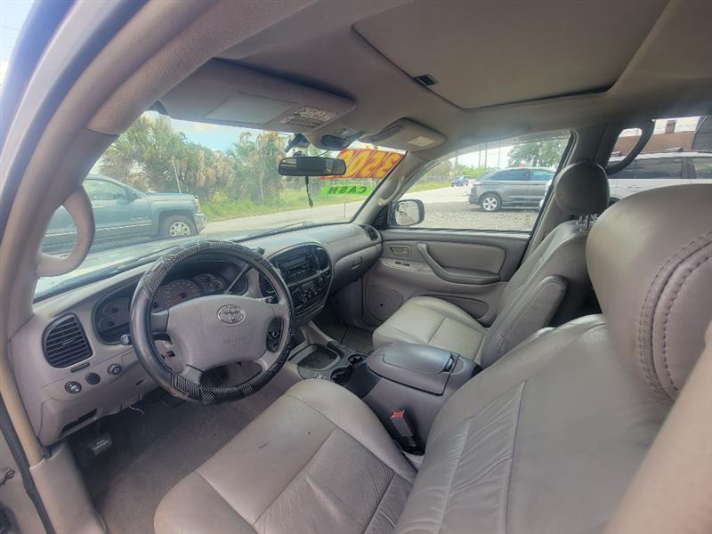 Toyota Sequoia SR5 2WD 2004