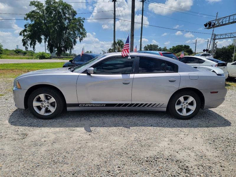 Dodge Charger SE 2011