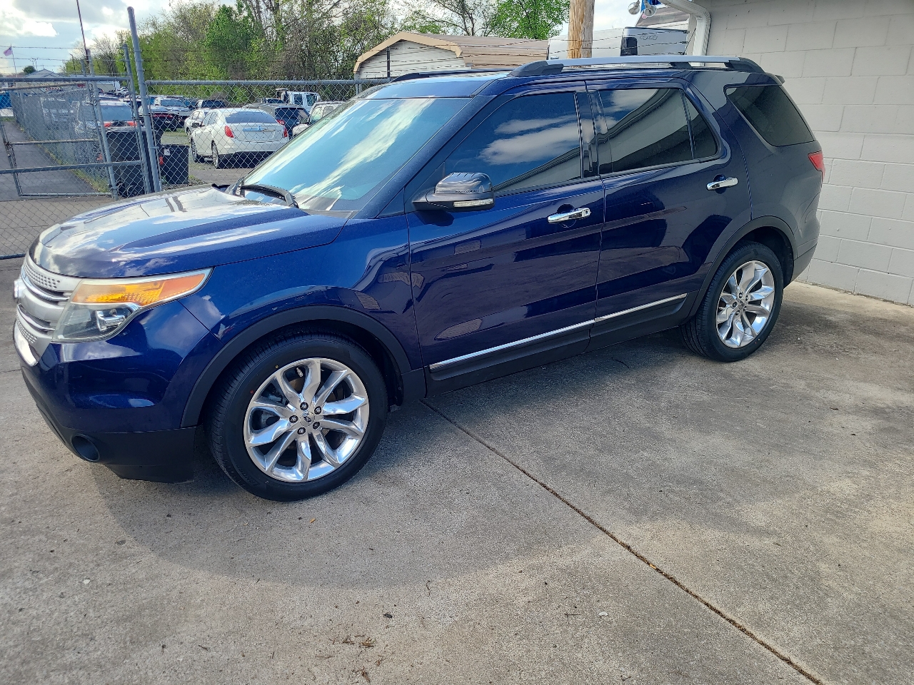 2011 Ford Explorer XLT's photo