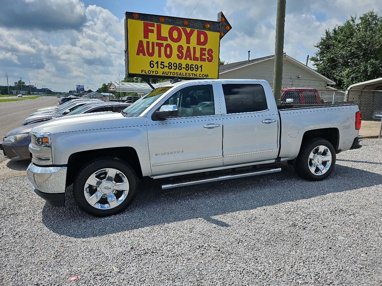 Used 2017 Chevrolet Silverado 1500 Crew Cab for Sale in Murfreesboro TN