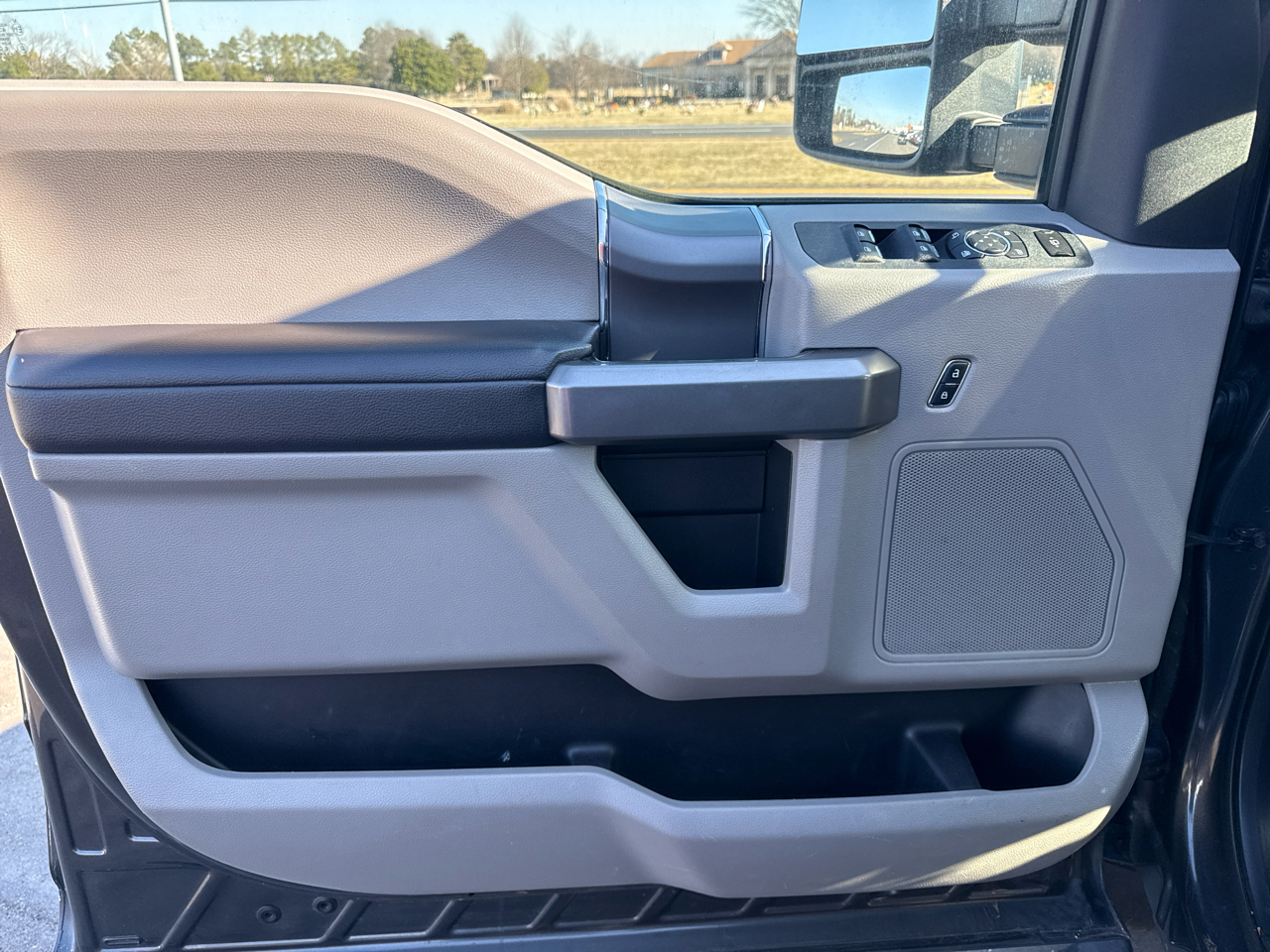 Ford F-250 SD XLT Crew Cab 4WD 2018