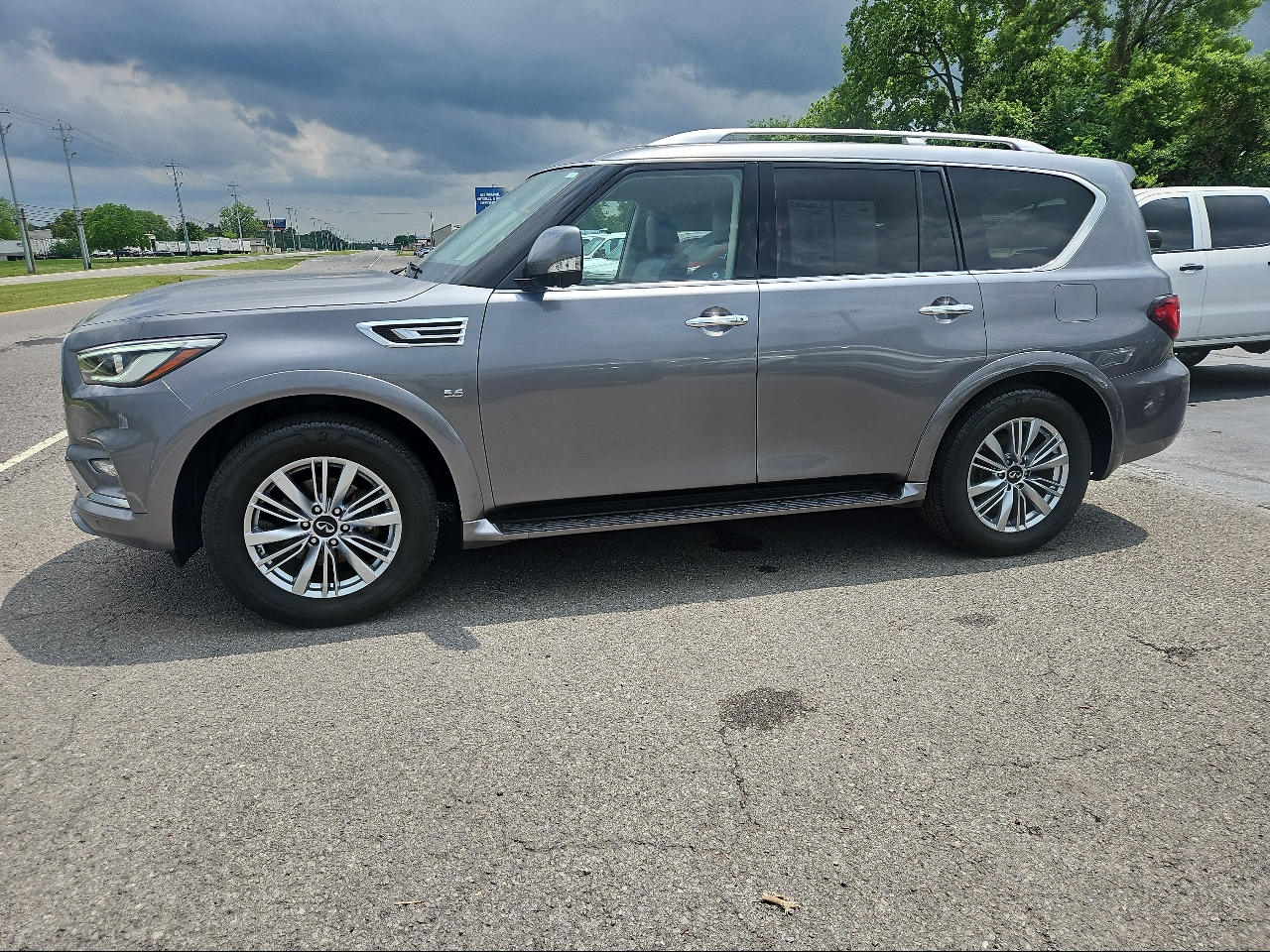 Infiniti QX80 LUXE 2019