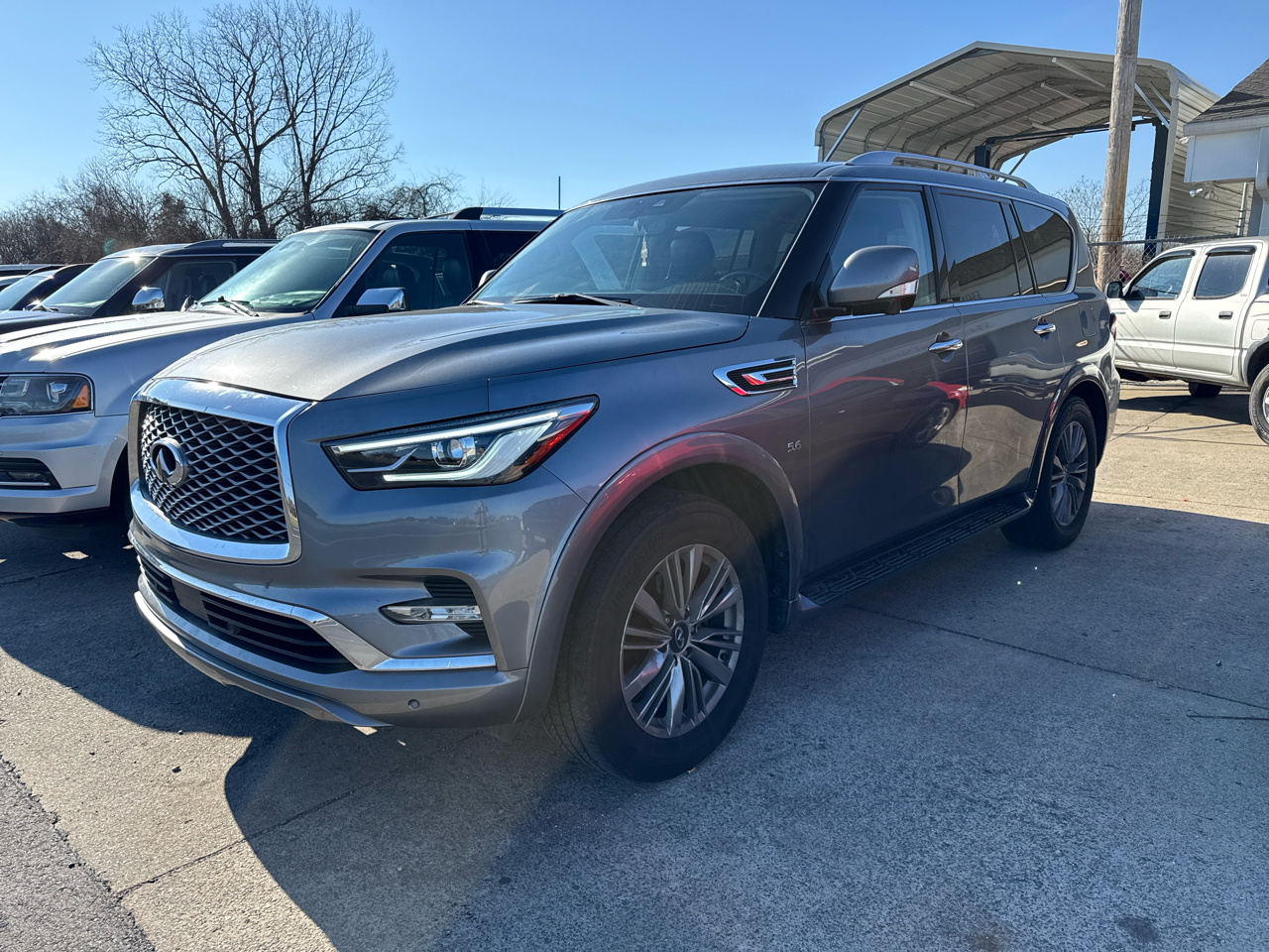 Infiniti QX80 LUXE 2019