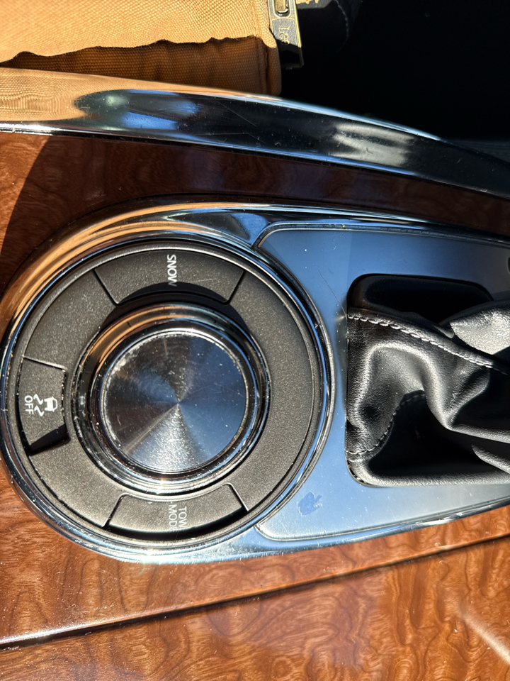 Infiniti QX80 LUXE 2019