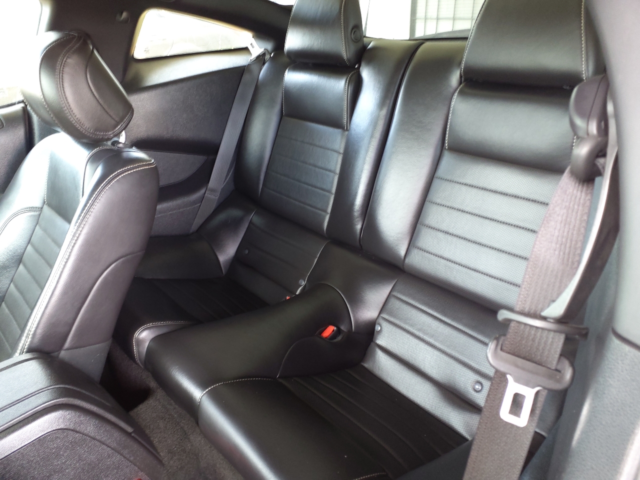 Ford Mustang V6 Coupe 2014