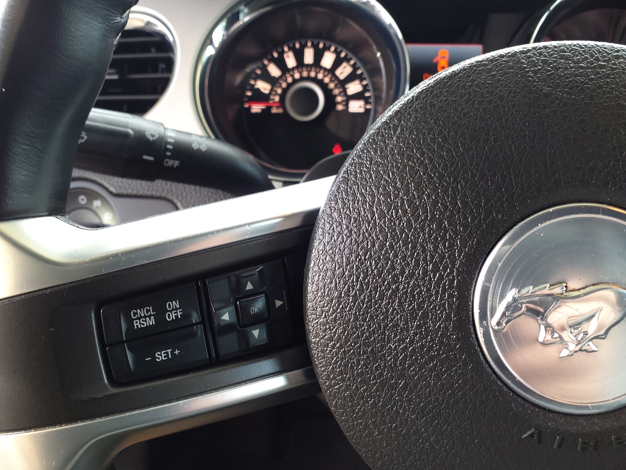 Ford Mustang V6 Coupe 2014