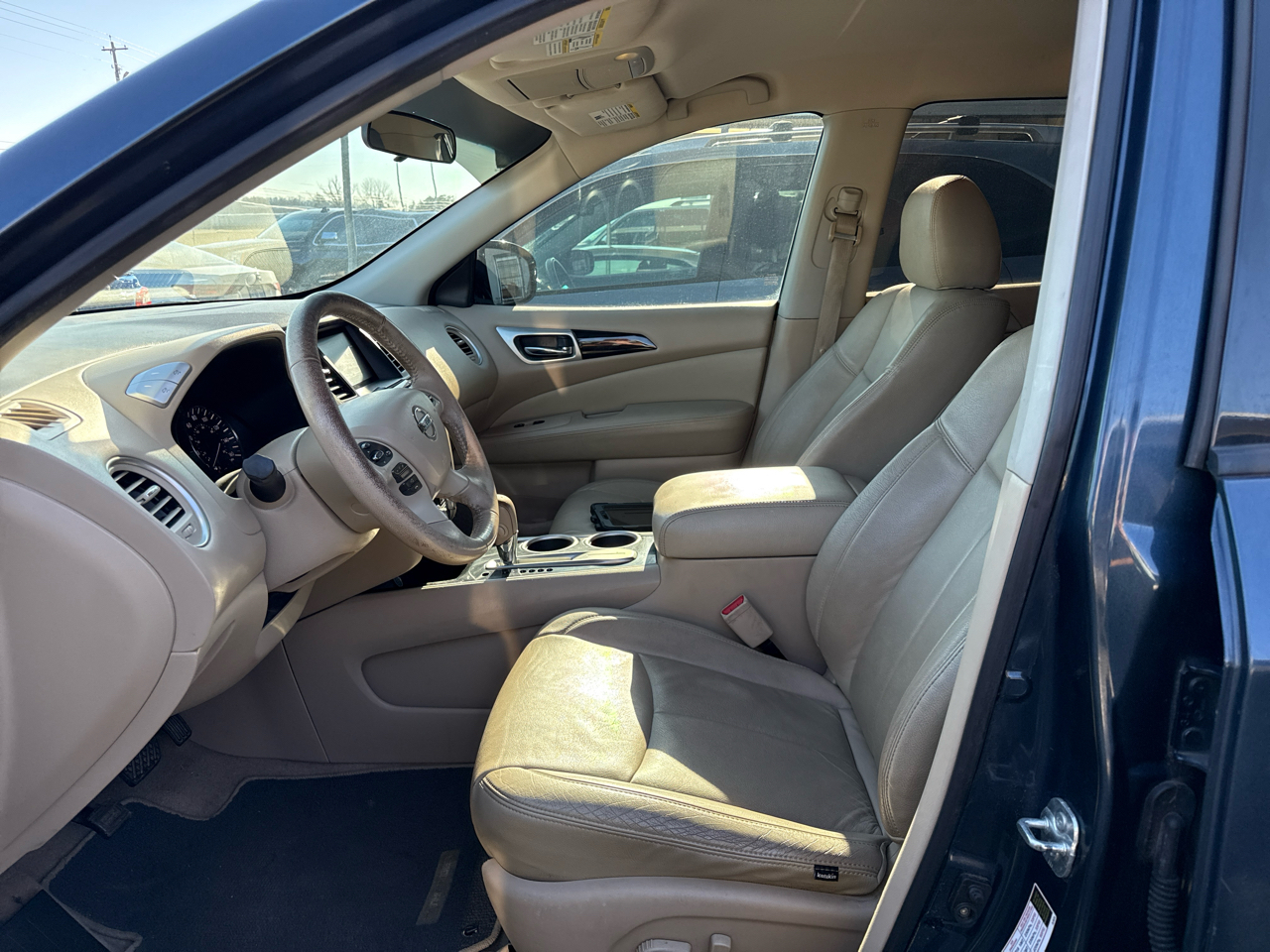 Nissan Pathfinder SL 2WD 2014