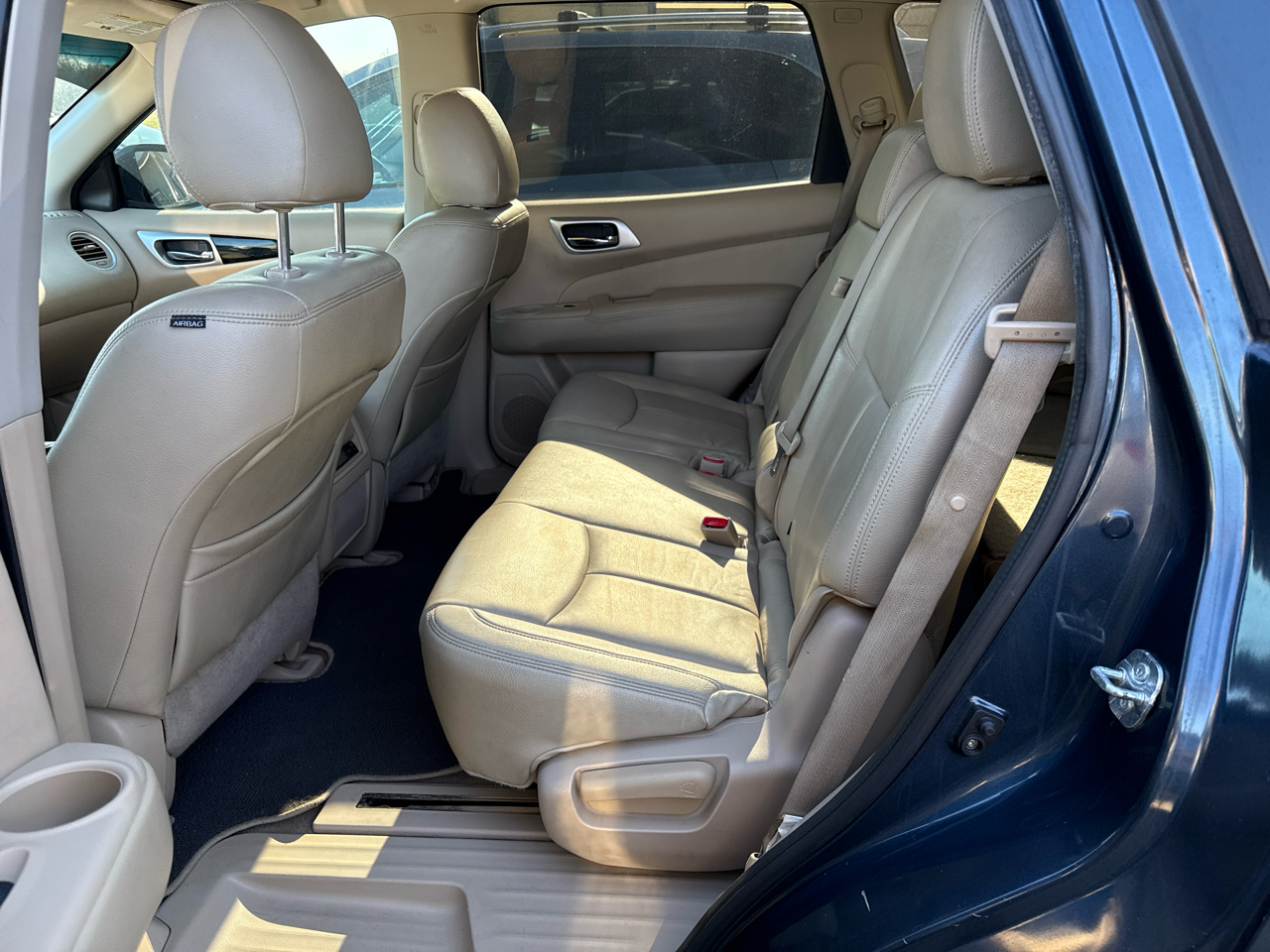 Nissan Pathfinder SL 2WD 2014