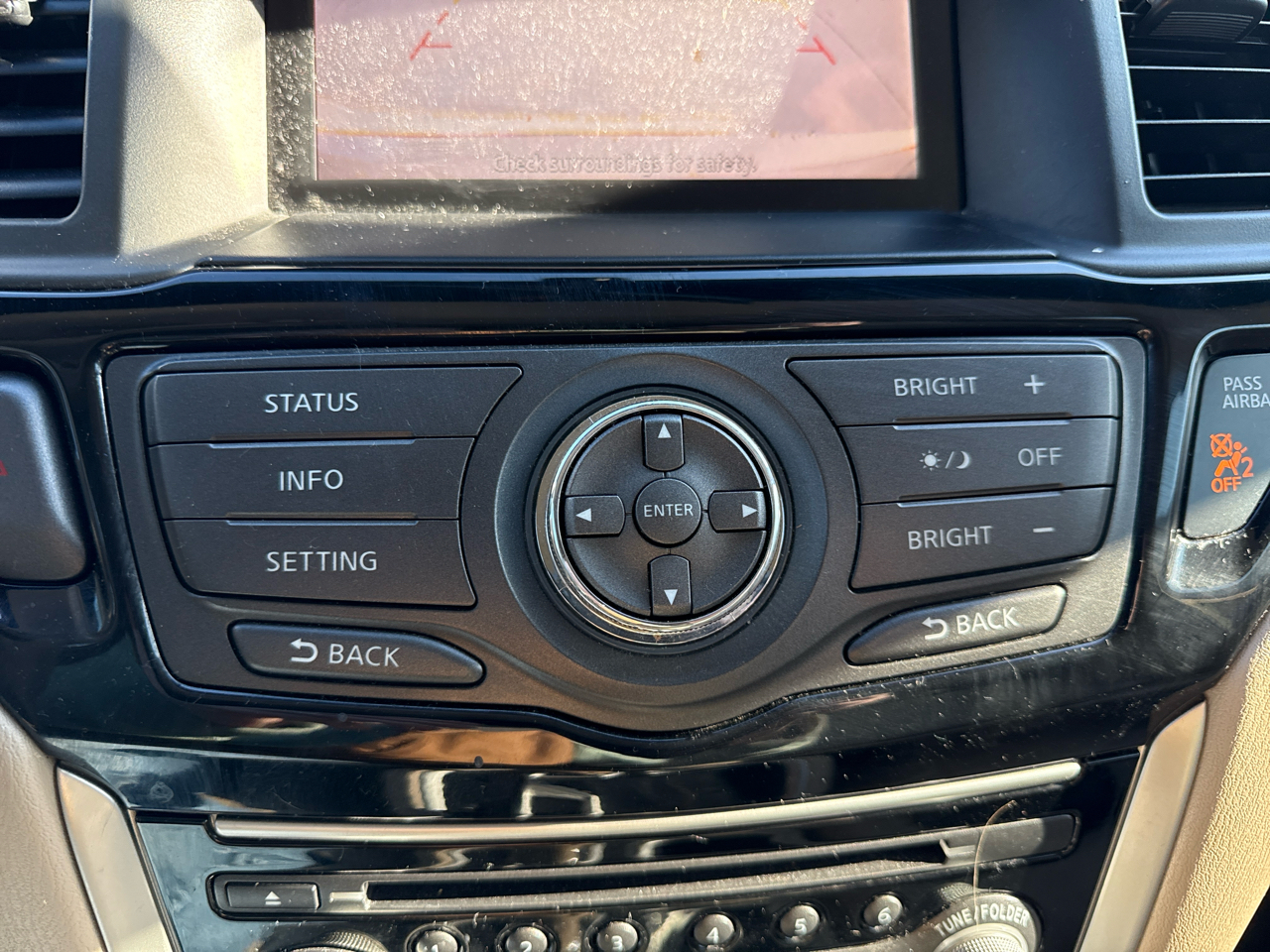 Nissan Pathfinder SL 2WD 2014