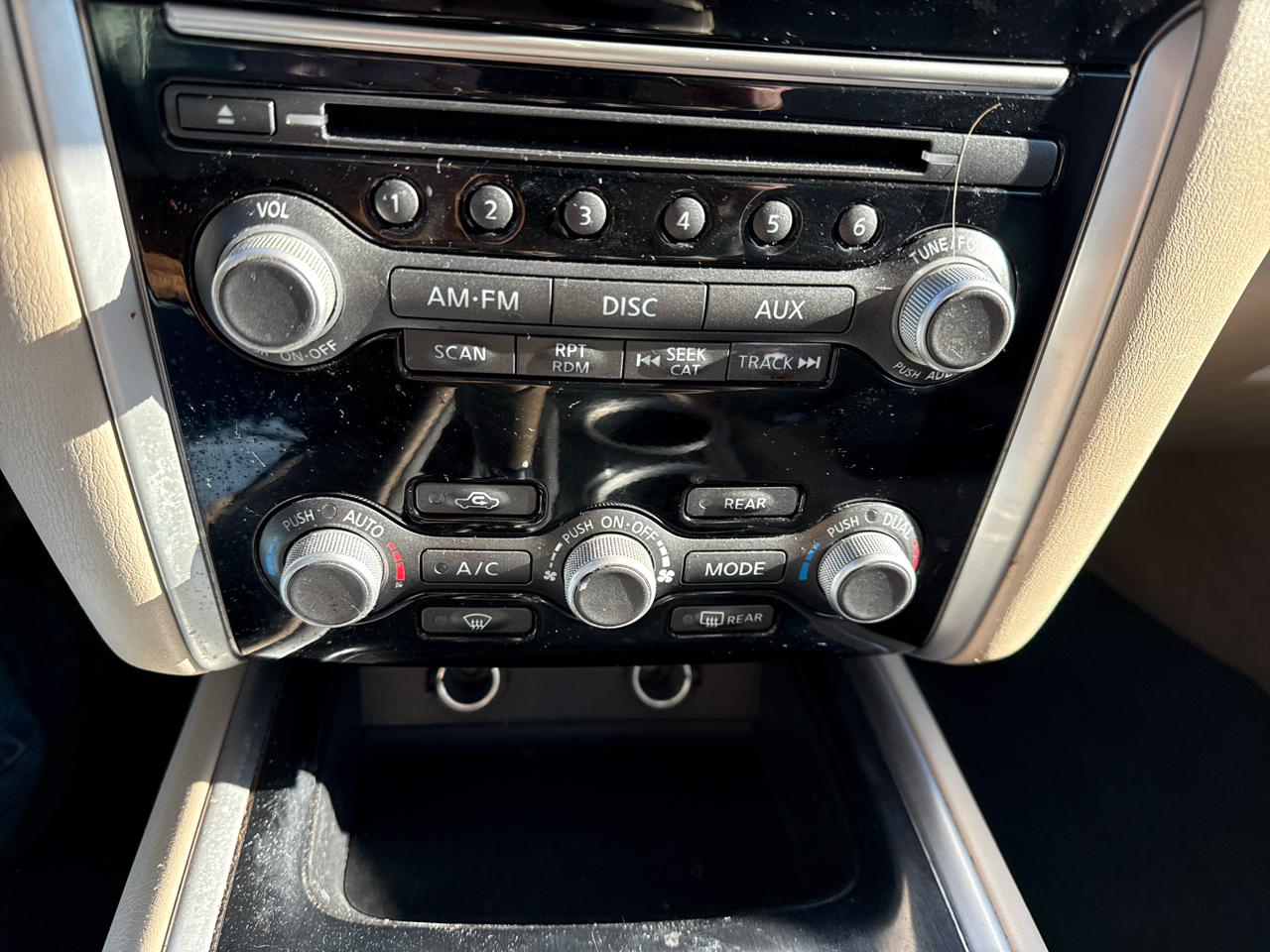 Nissan Pathfinder SL 2WD 2014