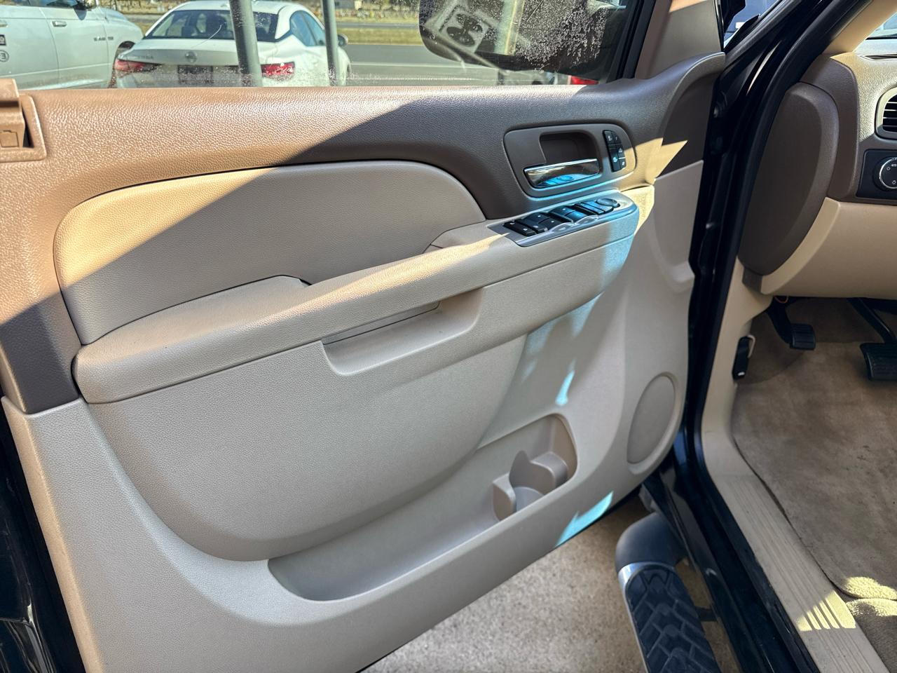 Chevrolet Tahoe LT 4WD 2011