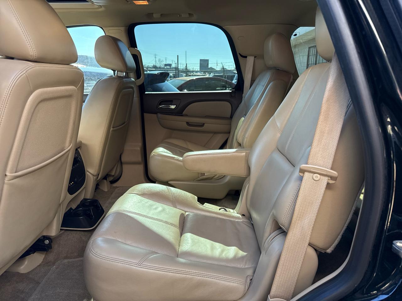 Chevrolet Tahoe LT 4WD 2011