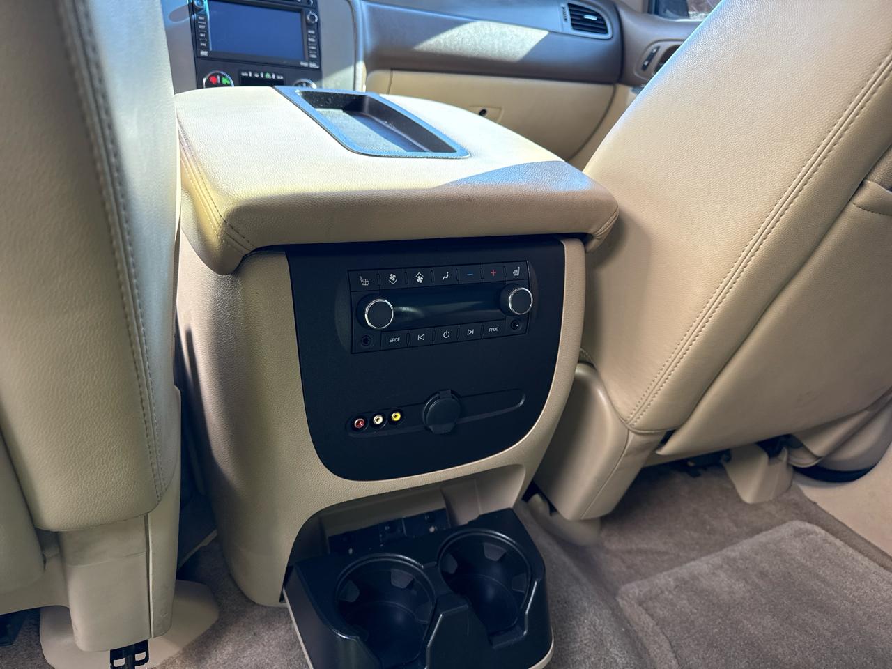 Chevrolet Tahoe LT 4WD 2011