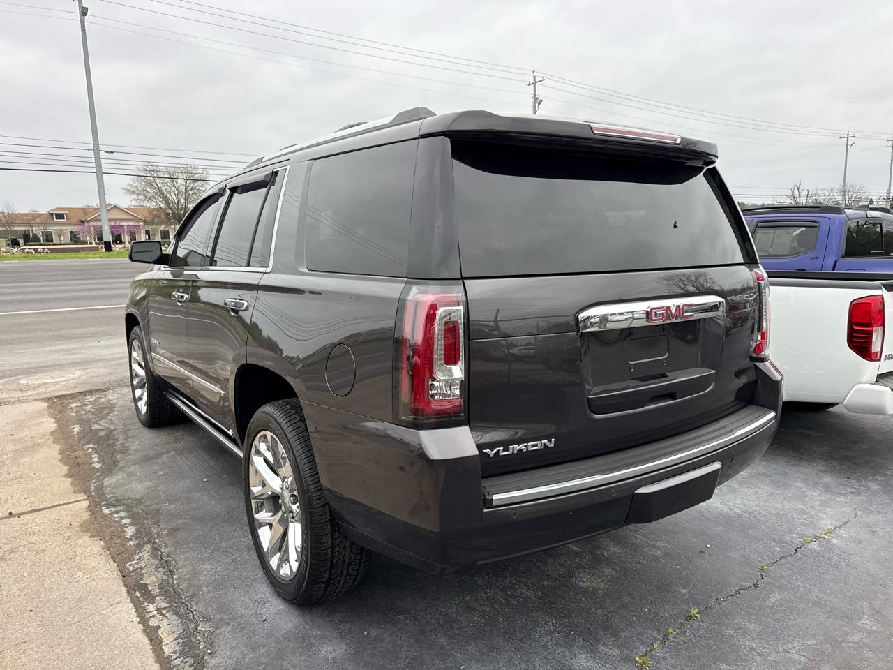 GMC Yukon Denali 4WD 2017
