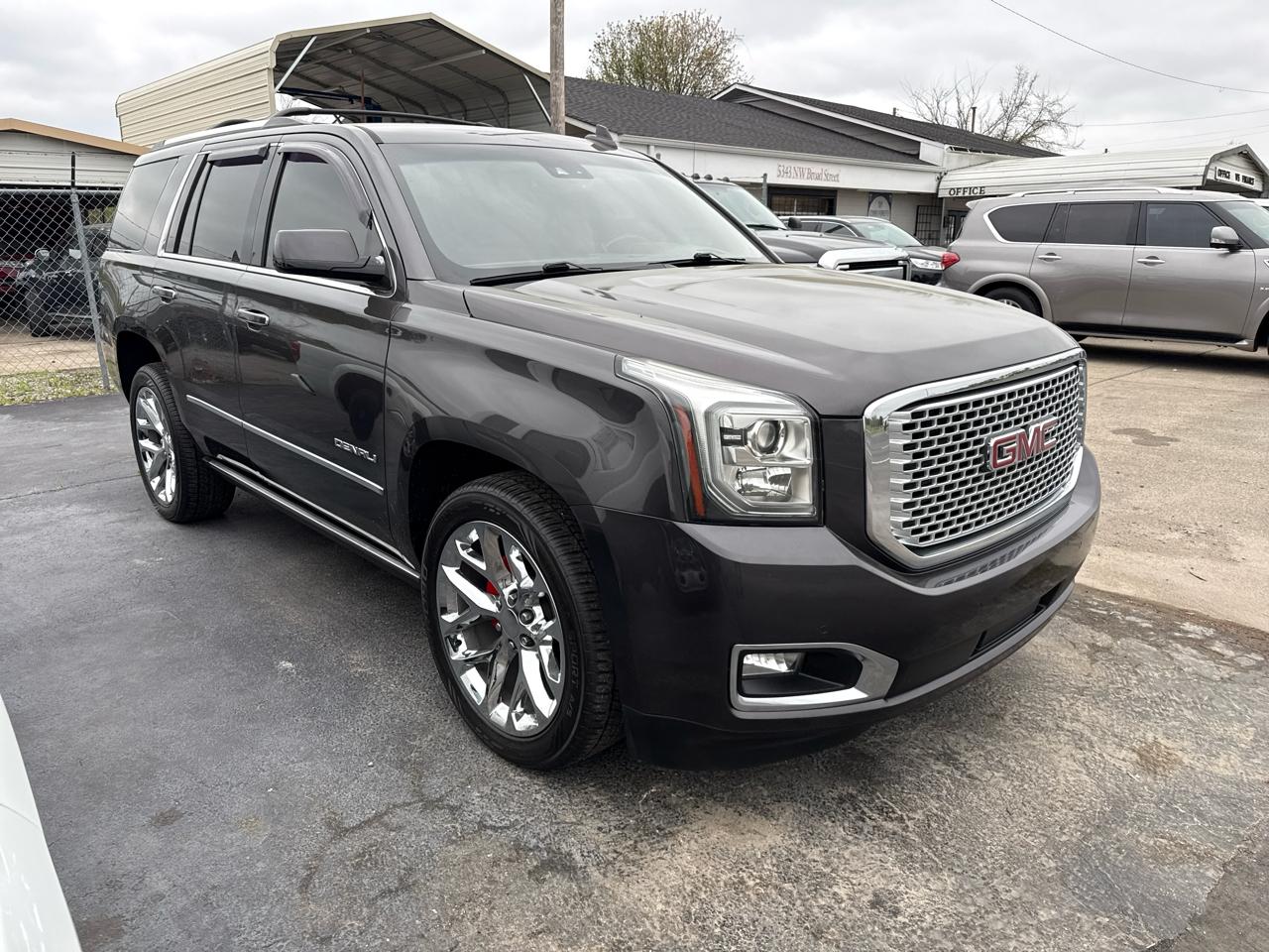 GMC Yukon Denali 4WD 2017