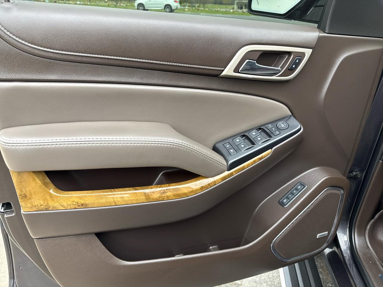 GMC Yukon Denali 4WD 2017