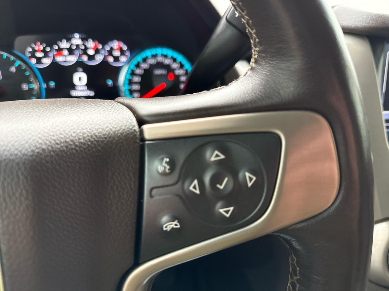 GMC Yukon Denali 4WD 2017