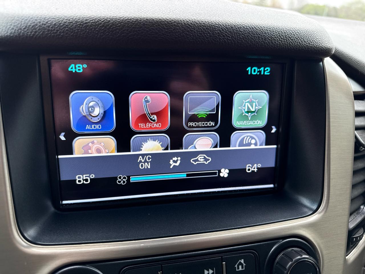 GMC Yukon Denali 4WD 2017