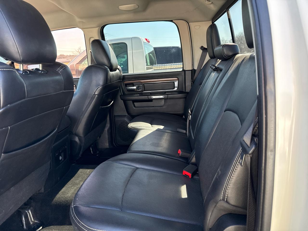 RAM 1500 Laramie Crew Cab SWB 2WD 2017