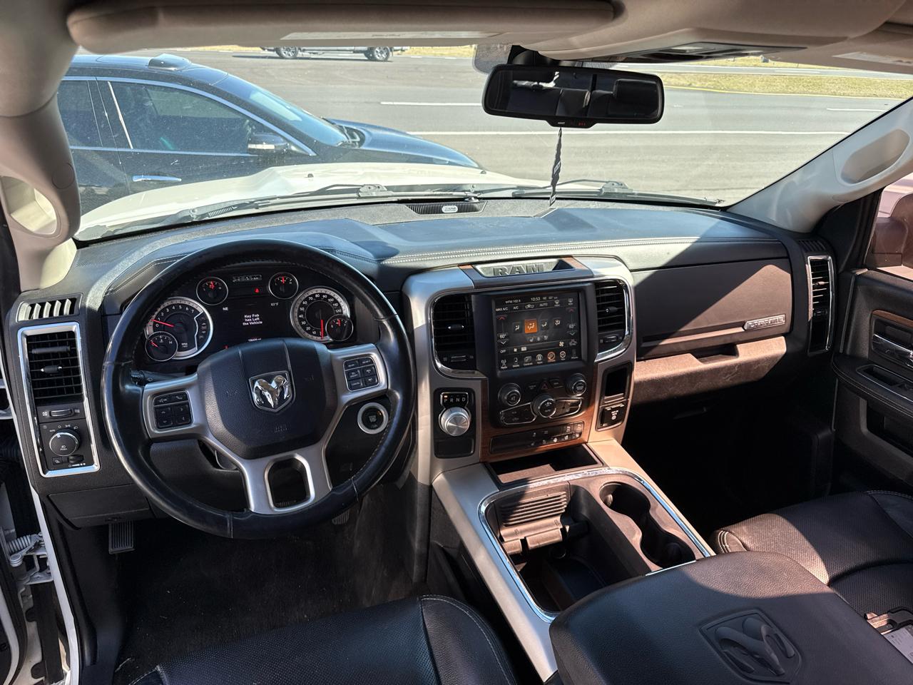 RAM 1500 Laramie Crew Cab SWB 2WD 2017