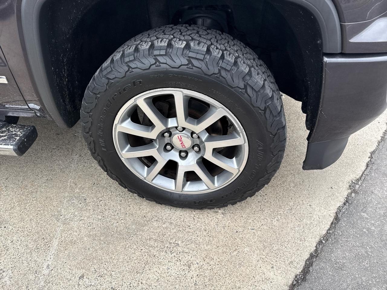 GMC Sierra 1500 Denali Crew Cab Long Box 4WD 2016