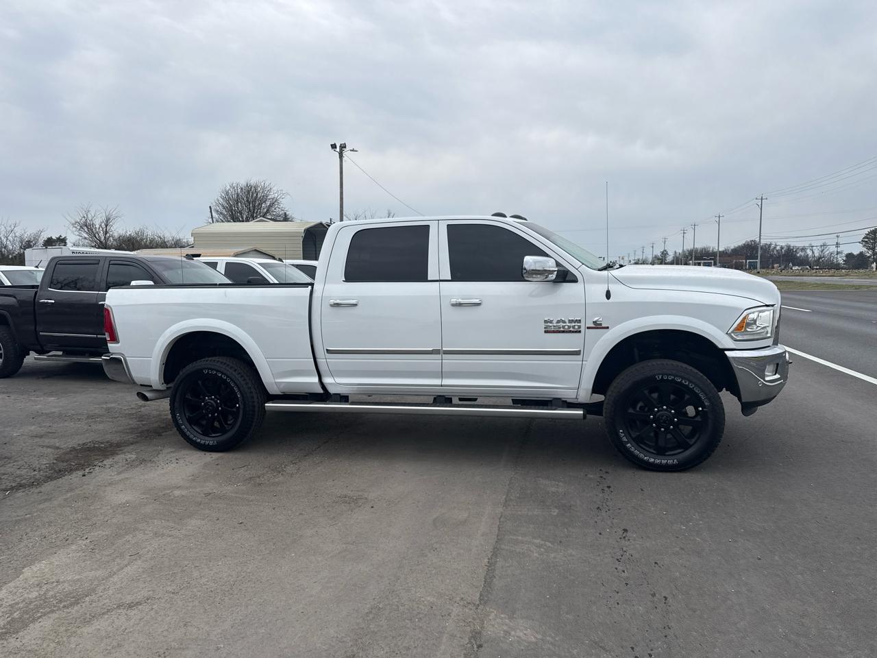 RAM 2500 Laramie Crew Cab SWB 4WD 2016