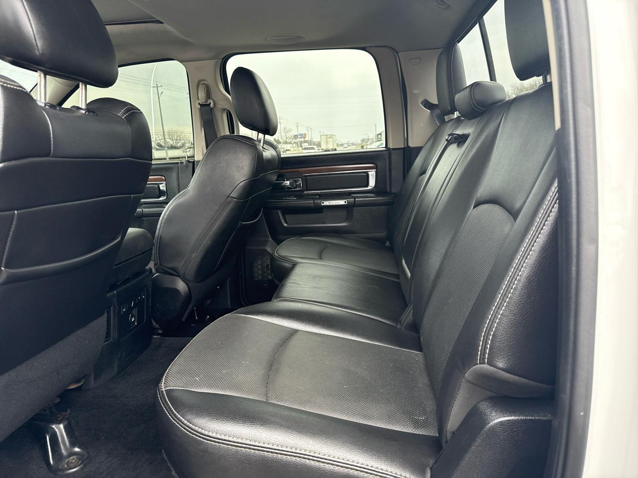 RAM 2500 Laramie Crew Cab SWB 4WD 2016