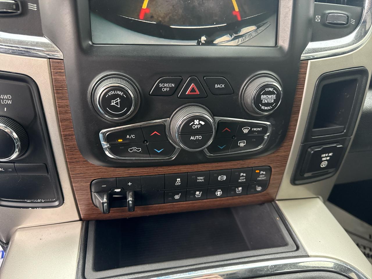 RAM 2500 Laramie Crew Cab SWB 4WD 2016