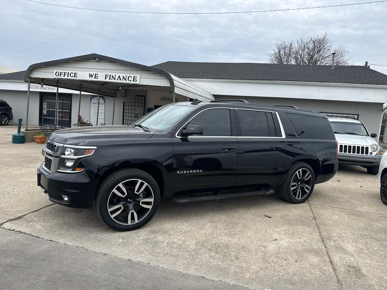 Chevrolet Suburban LT 4WD 2018