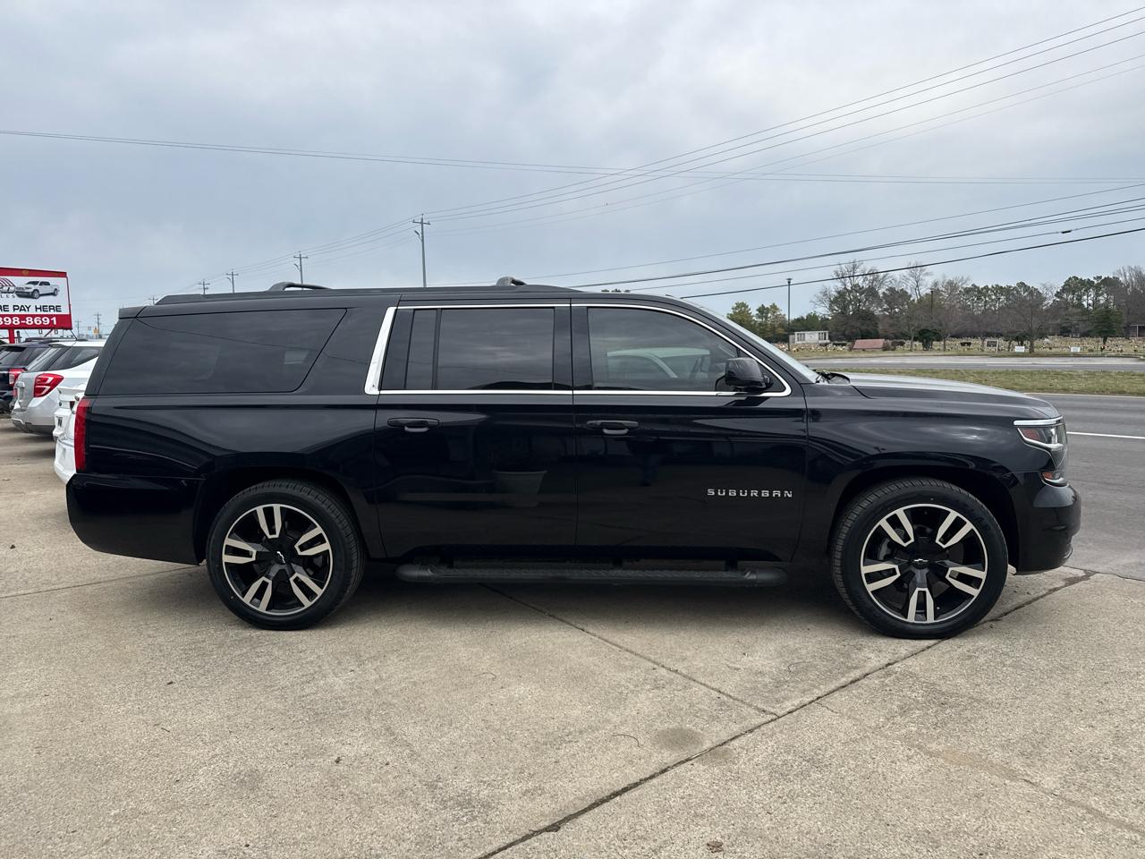 Chevrolet Suburban LT 4WD 2018