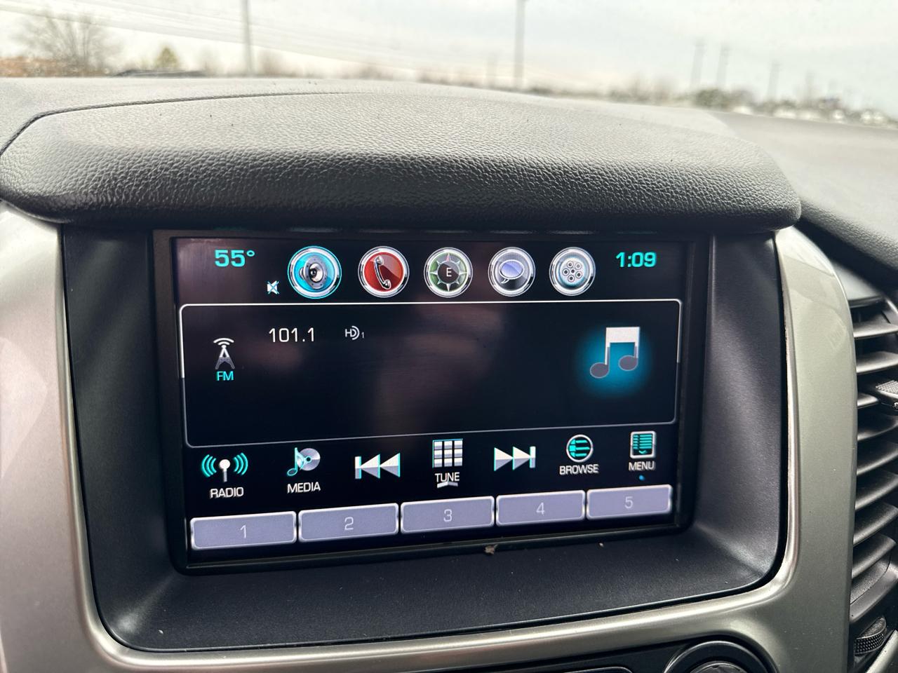 Chevrolet Suburban LT 4WD 2018