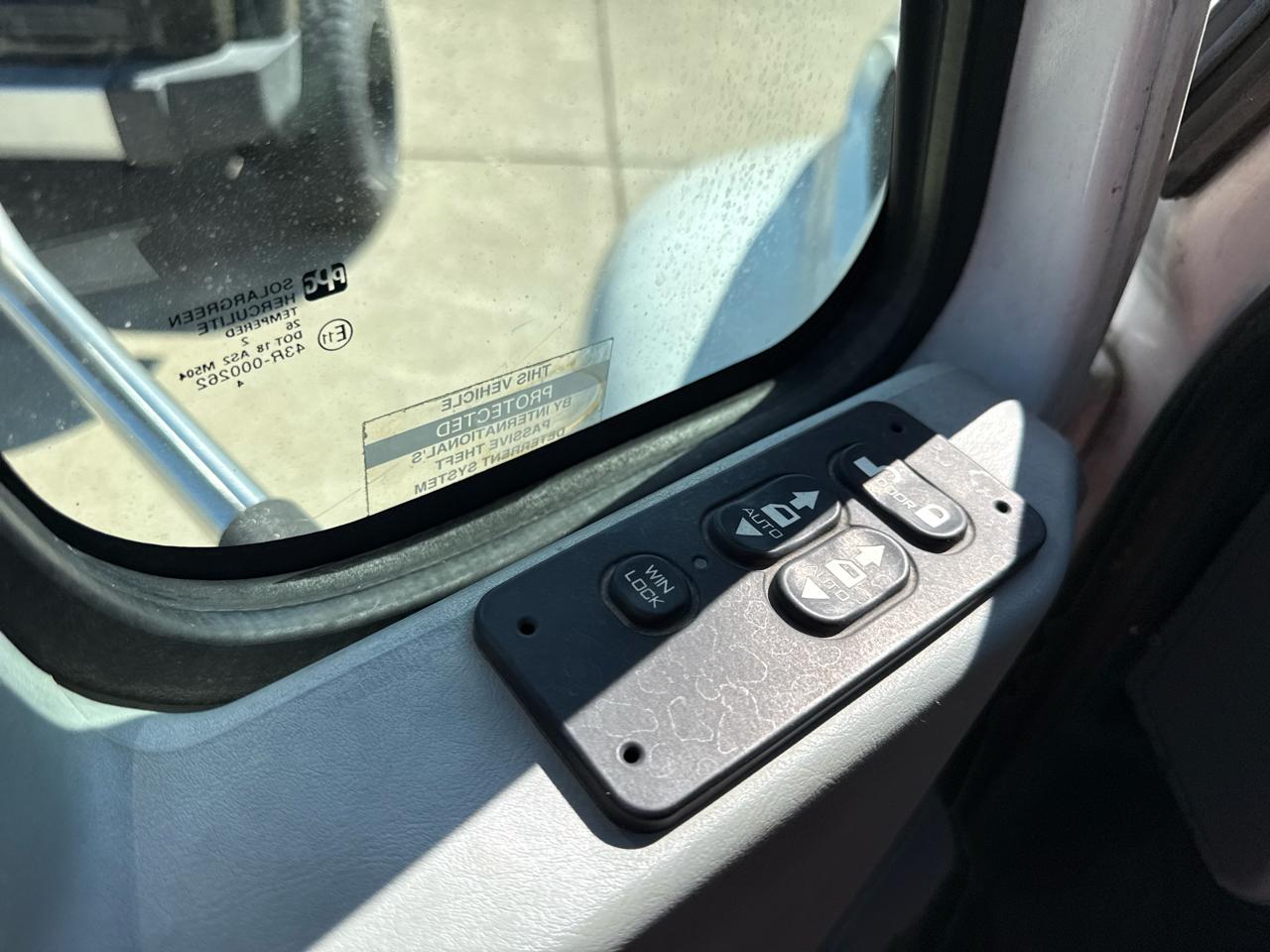 International 4300  2003