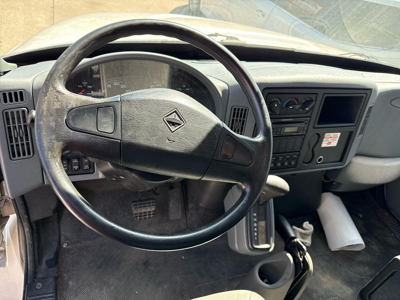 International 4300  2003