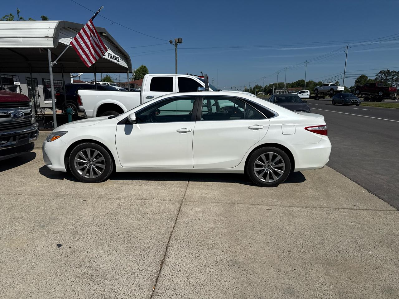 Toyota Camry XLE V6 2016