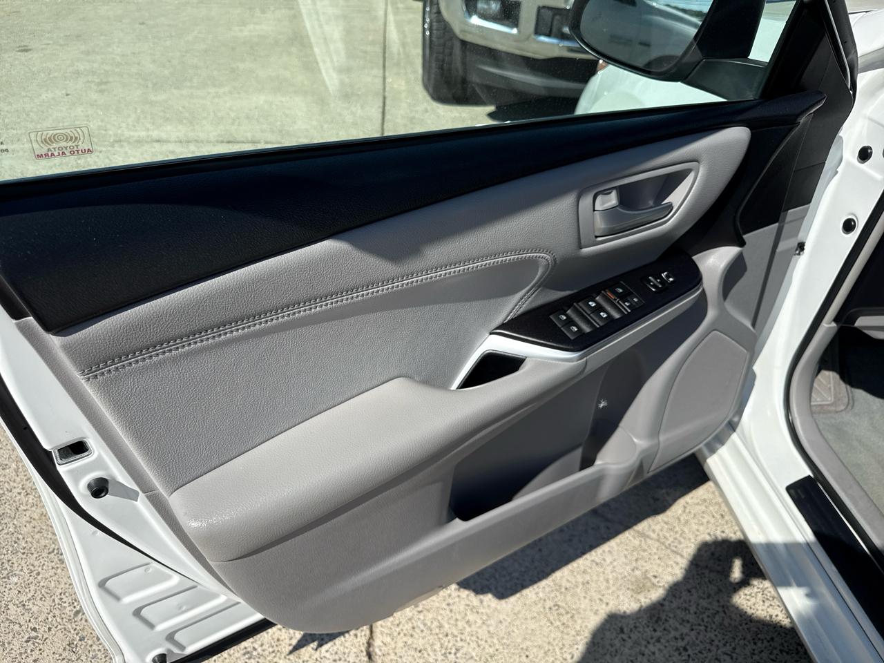 Toyota Camry XLE V6 2016